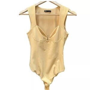 Zara Yellow Bodysuit M New with out tag